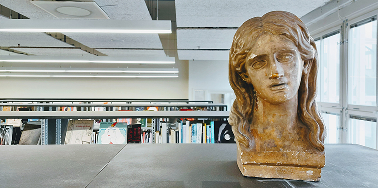 Plaster head from the Konstfack art collection